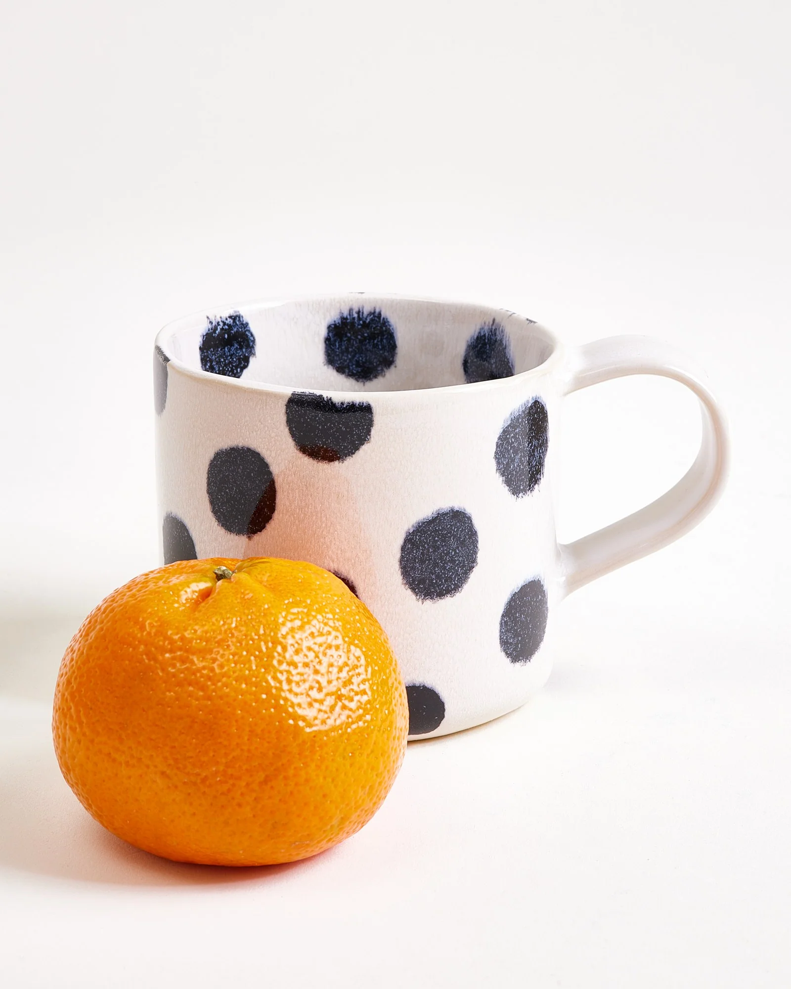 Nódoa Tasse groß gepunktet schwarz 4er-Set - Image 3